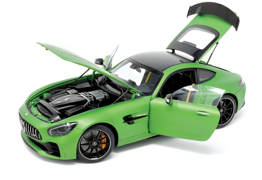 AUTOart Mercedes-AMG GT R: Track-honed Beast Born in the Green